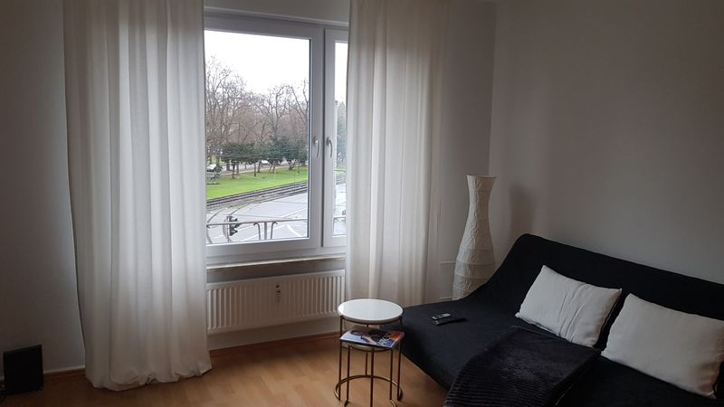 Exklusive 3-Zimmer-Wohnung mit Balkon und EBK in Köln